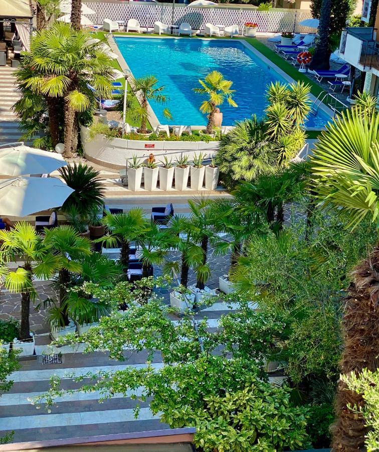 Hotel La Perla Riva del Garda Exterior foto