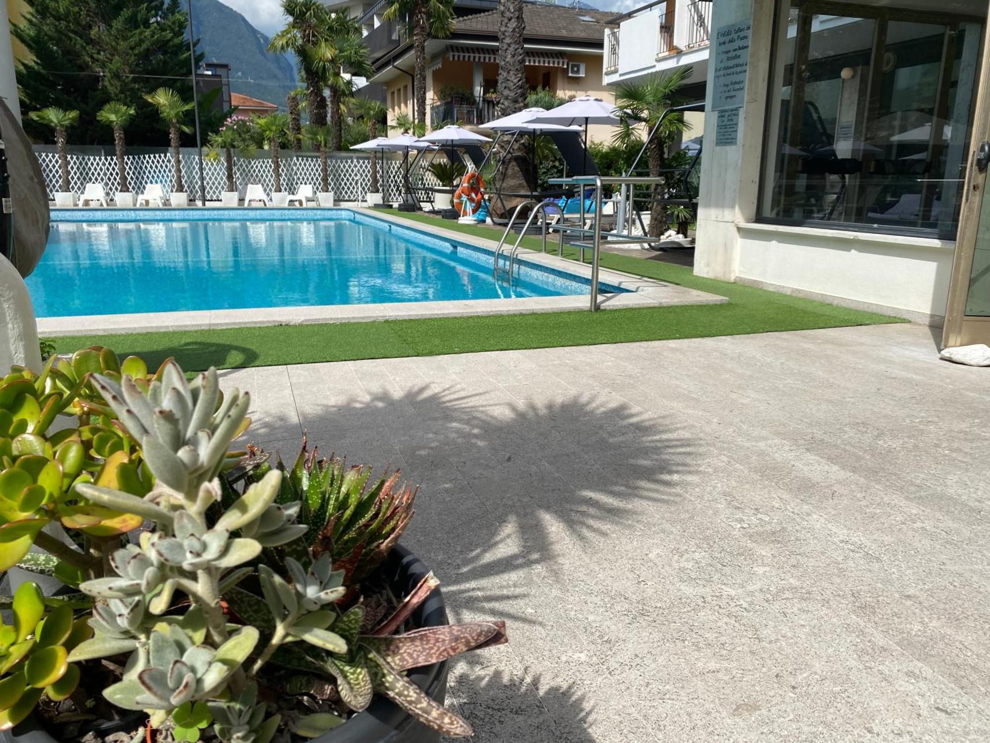 Hotel La Perla Riva del Garda Exterior foto