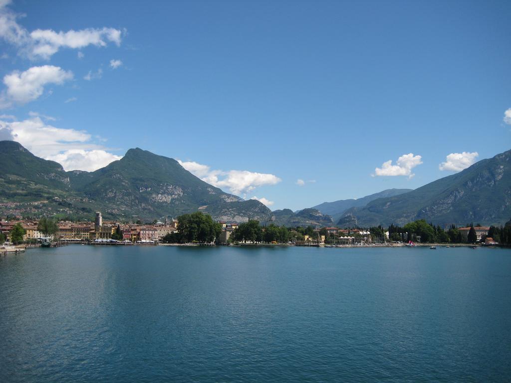 Hotel La Perla Riva del Garda Exterior foto
