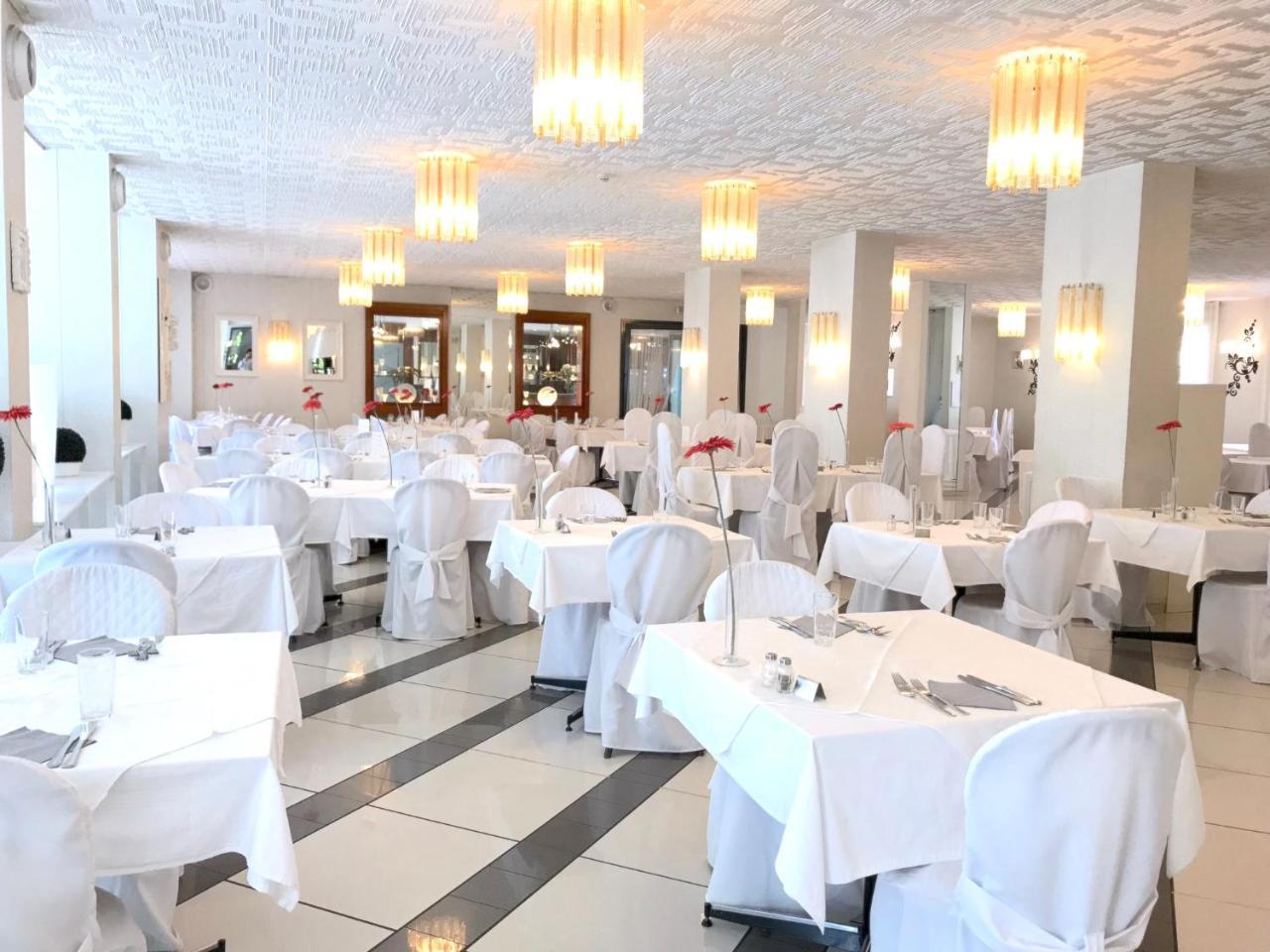 Hotel La Perla Riva del Garda Exterior foto